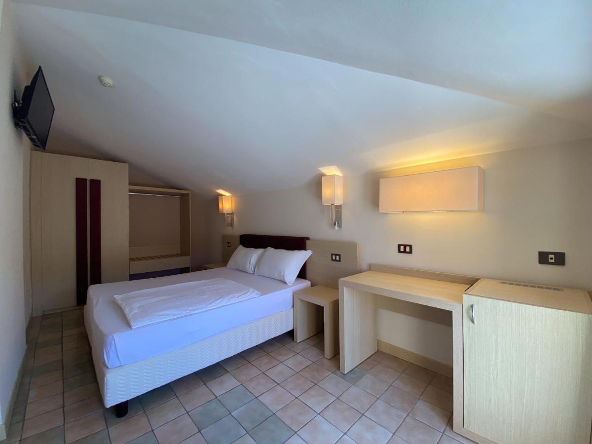 La Mandola Eco Hostel Capraia Eksteriør bilde