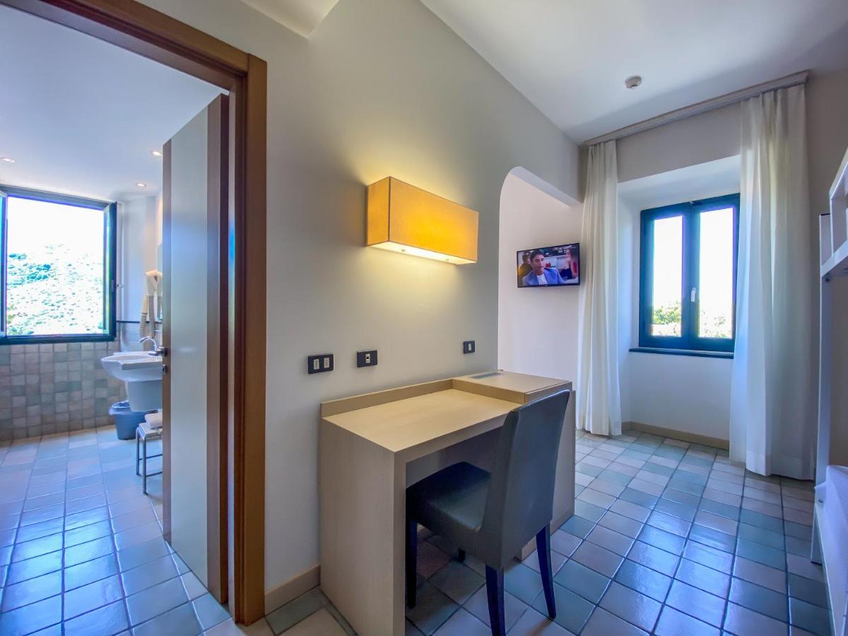 La Mandola Eco Hostel Capraia Eksteriør bilde