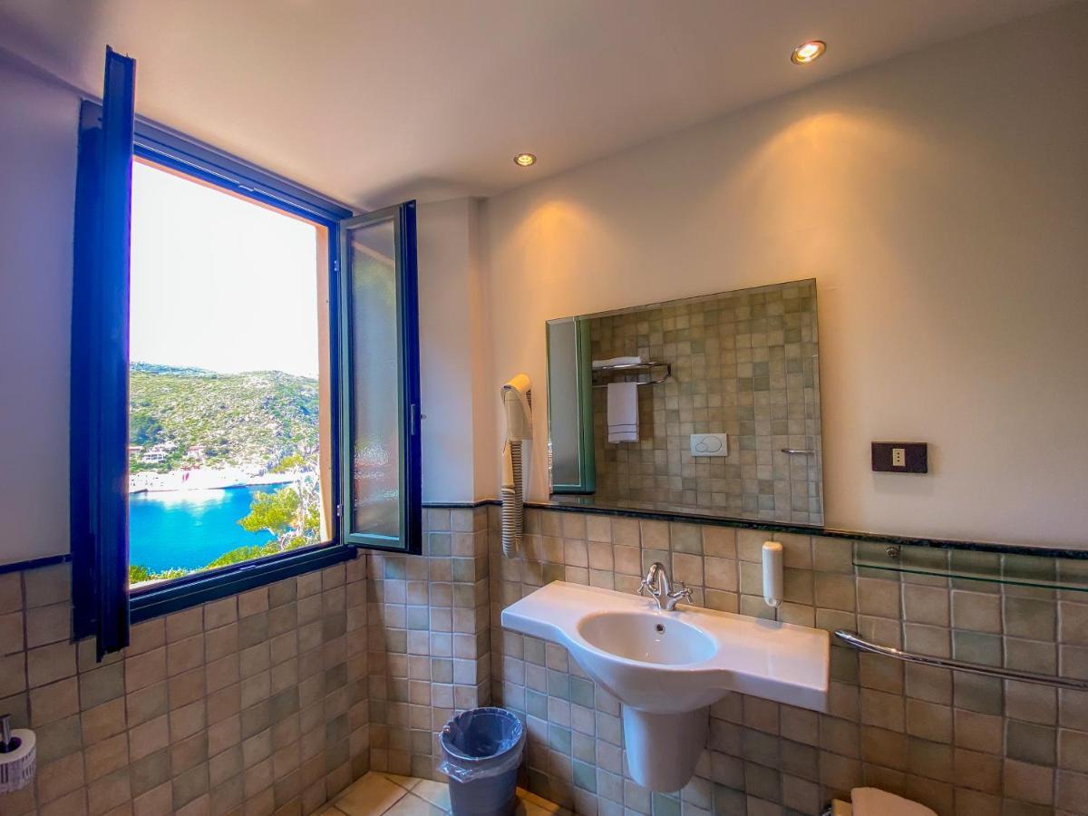La Mandola Eco Hostel Capraia Eksteriør bilde
