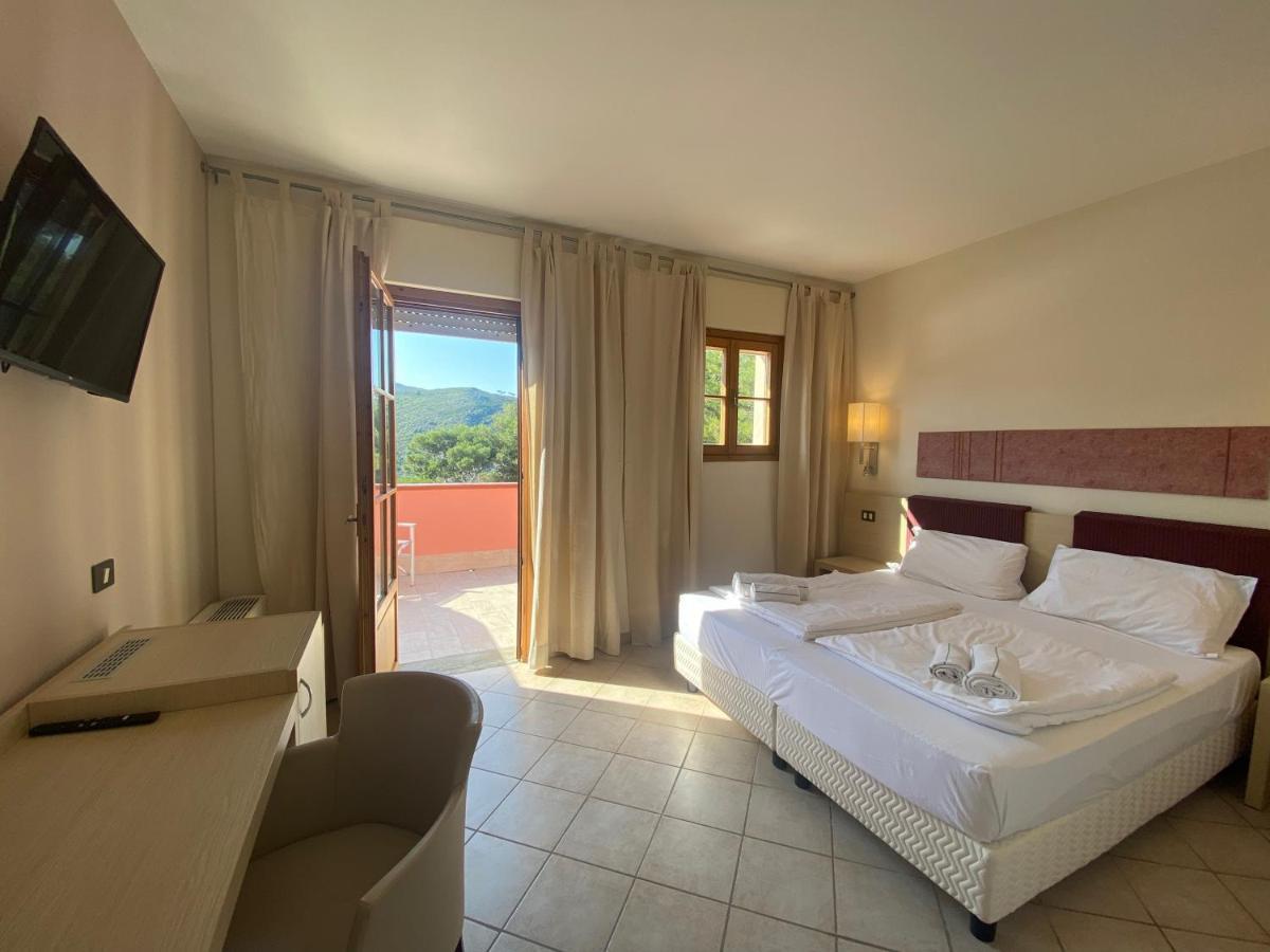 La Mandola Eco Hostel Capraia Eksteriør bilde