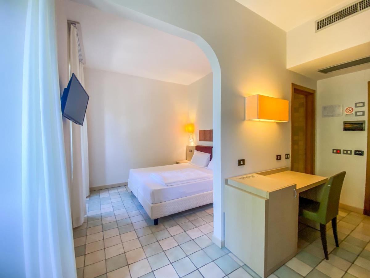 La Mandola Eco Hostel Capraia Eksteriør bilde